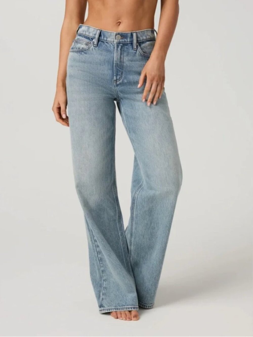 Vuori Vintage Wide Leg Jeans Light Wash Indigo Size 27 NWOT - Picture 1 of 16